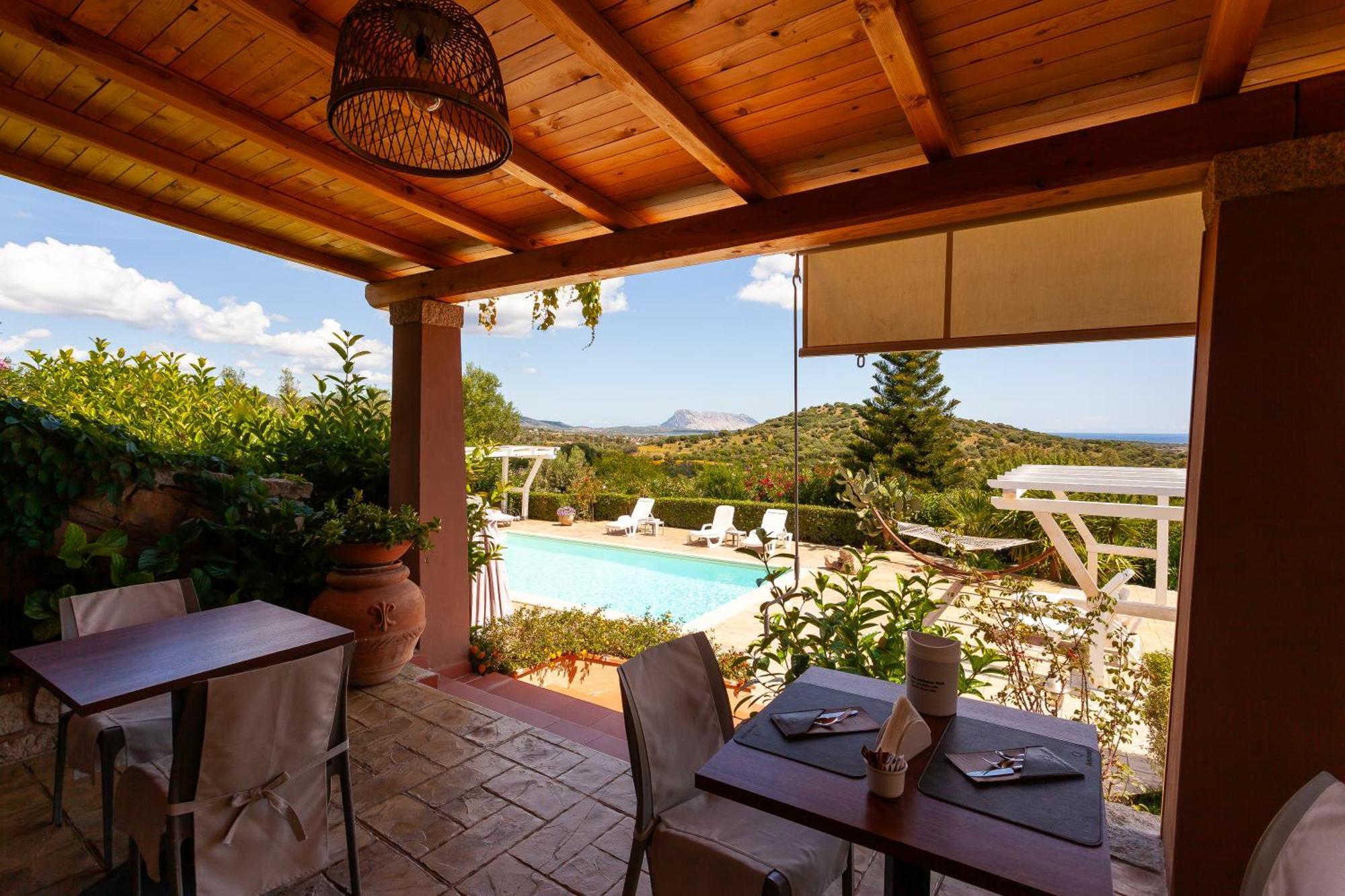 Domus Francy Hotel San Teodoro  Exterior photo