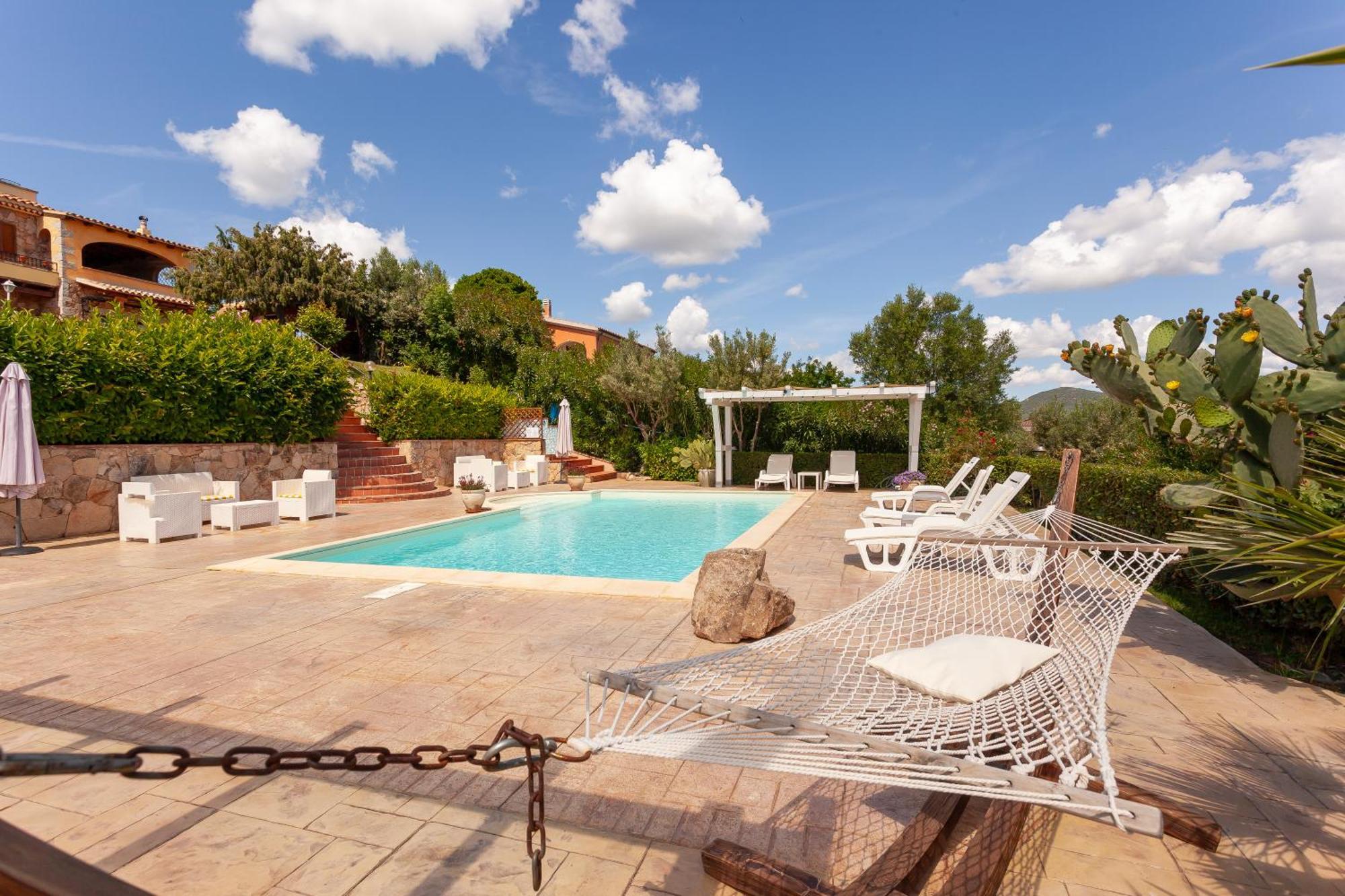 Domus Francy Hotel San Teodoro  Exterior photo