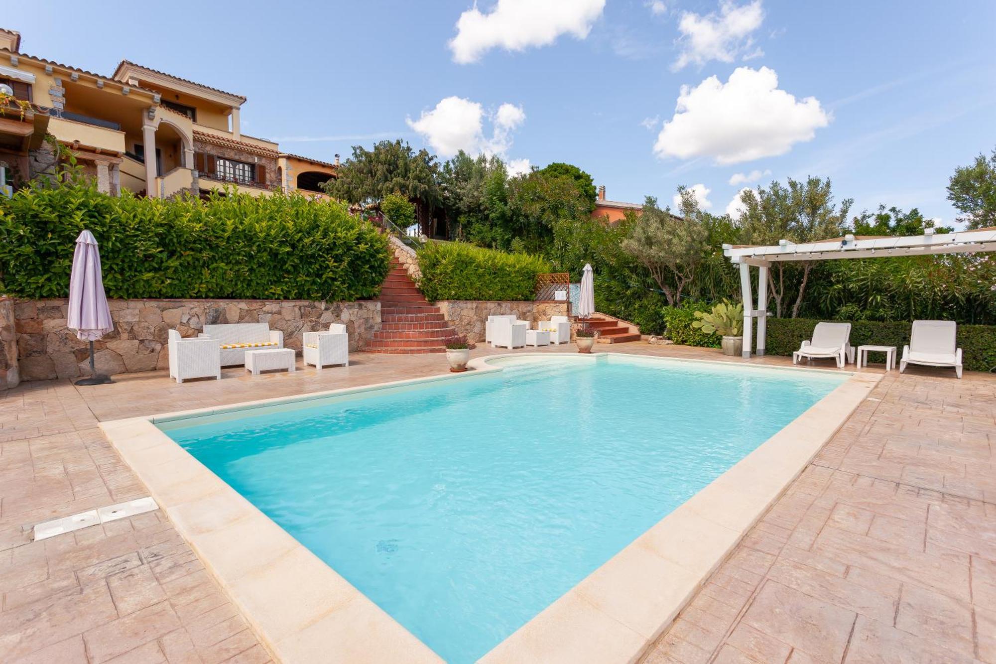 Domus Francy Hotel San Teodoro  Exterior photo