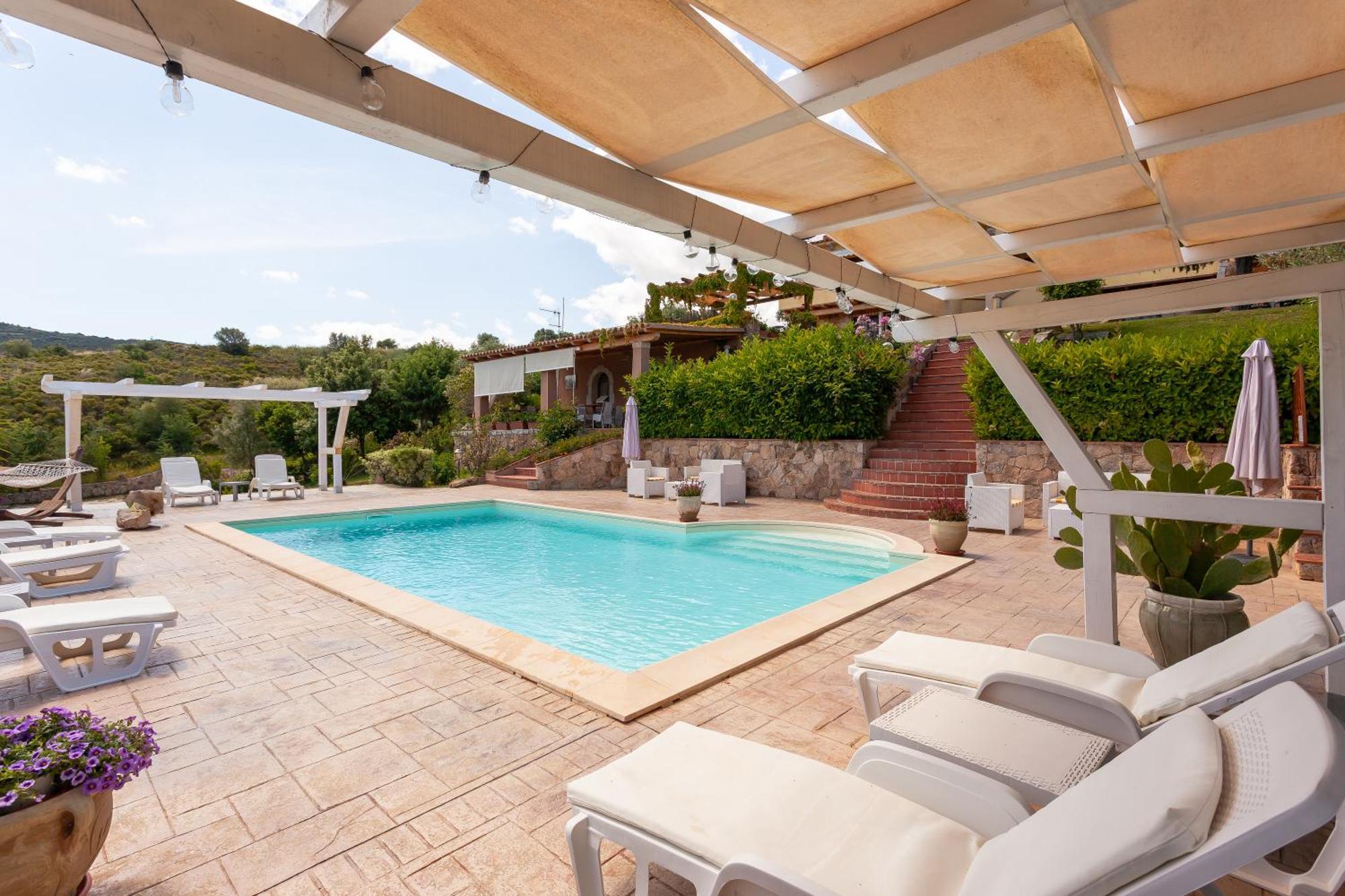 Domus Francy Hotel San Teodoro  Exterior photo