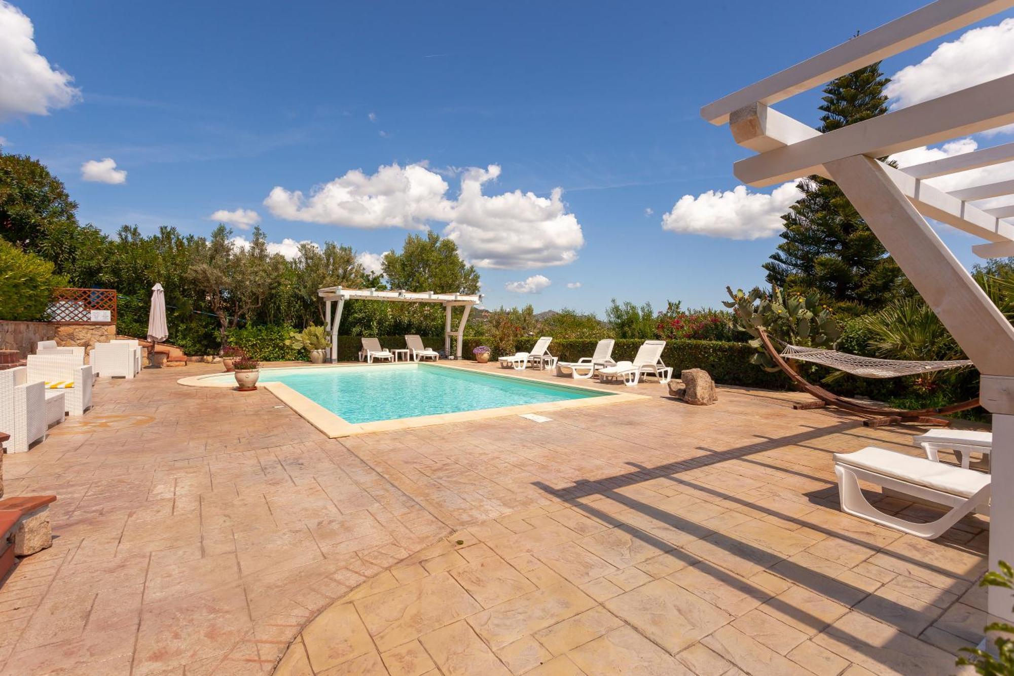 Domus Francy Hotel San Teodoro  Exterior photo
