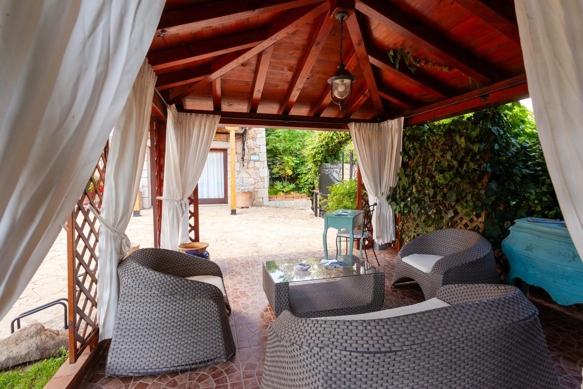 Domus Francy Hotel San Teodoro  Exterior photo