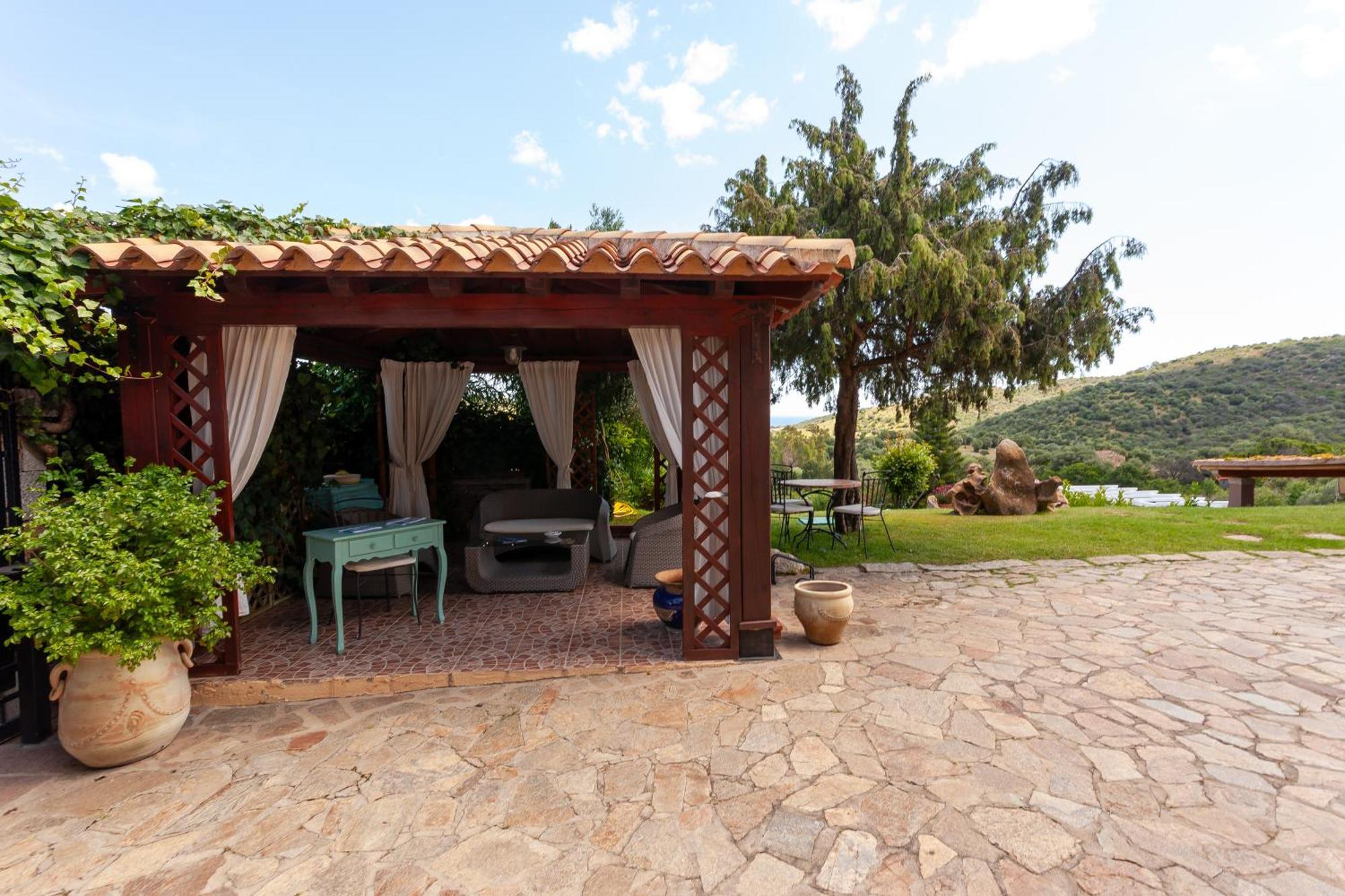 Domus Francy Hotel San Teodoro  Exterior photo