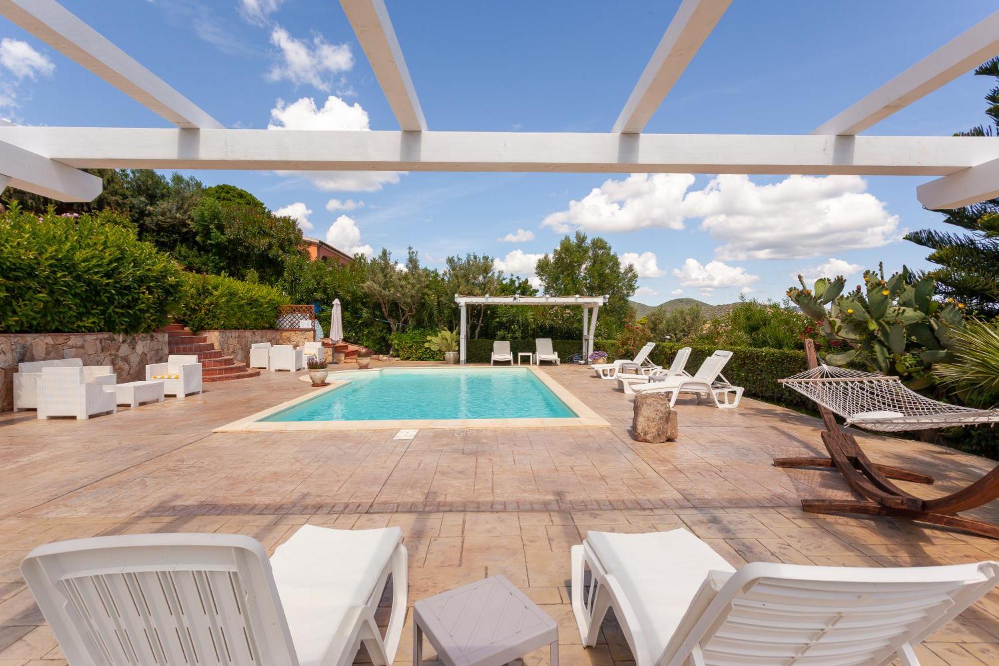 Domus Francy Hotel San Teodoro  Exterior photo