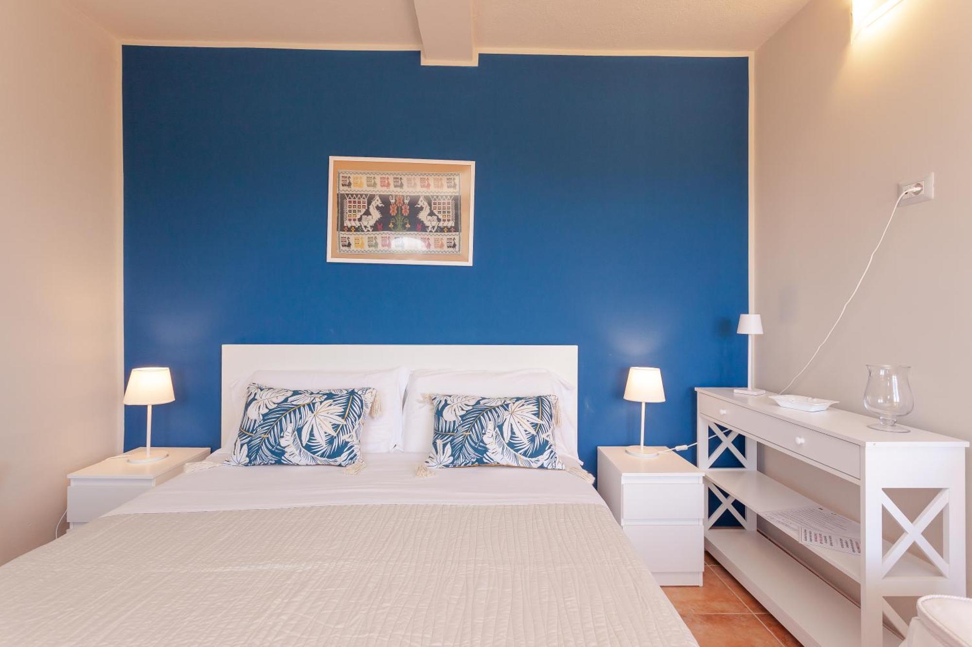 Domus Francy Hotel San Teodoro  Exterior photo