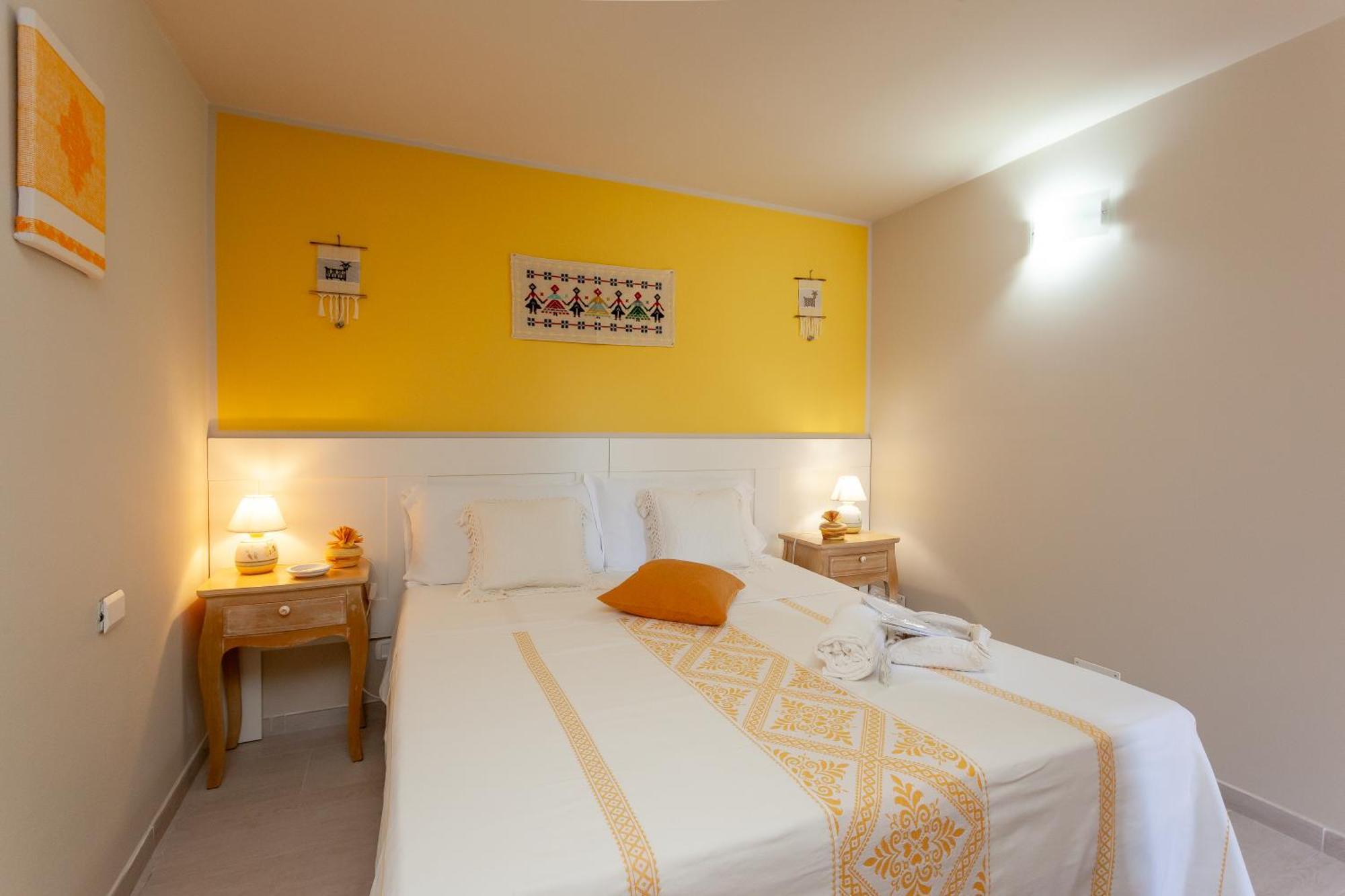 Domus Francy Hotel San Teodoro  Exterior photo